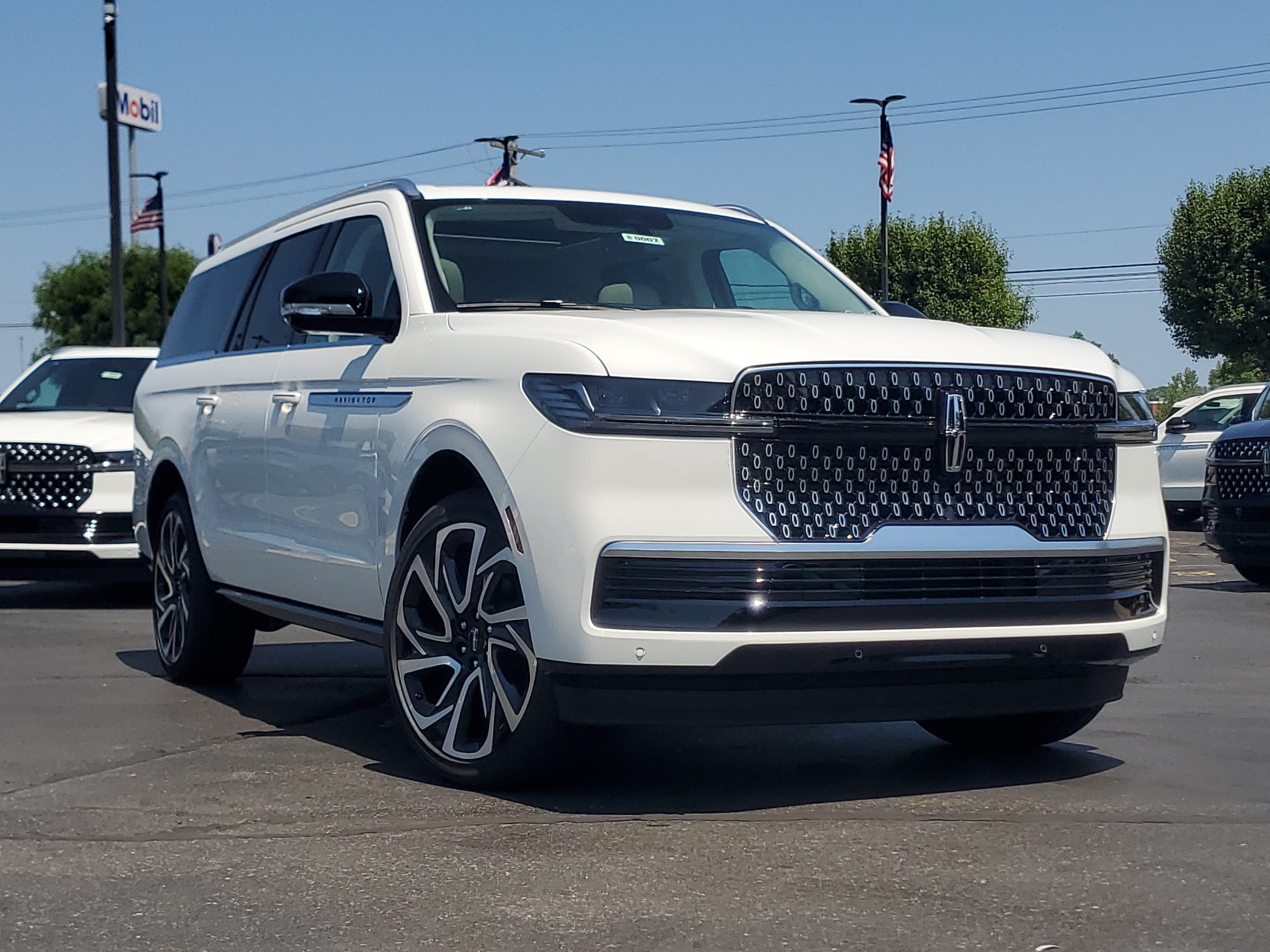 2027 Lincoln Navigator L